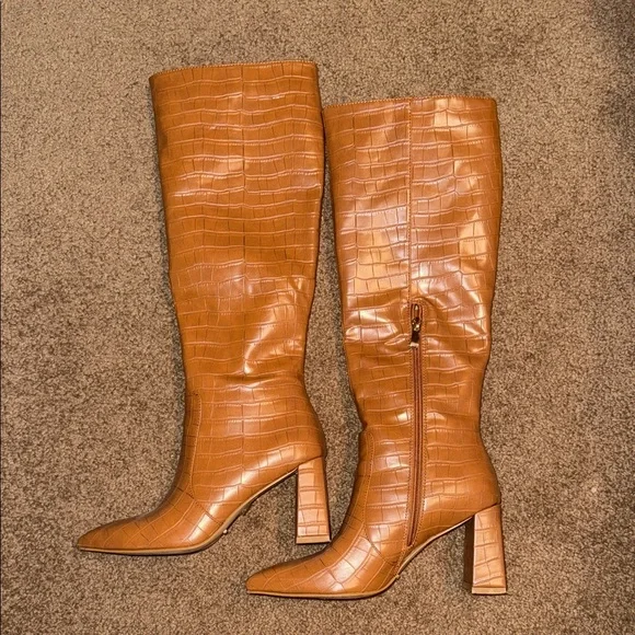 Billini Elanor Boot in Tan Croc - Picture 5 of 6